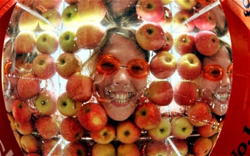 apple bobbing clipart - photo #47