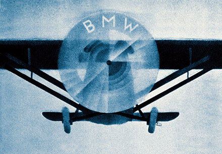 car-logo-bmw-plane.jpg